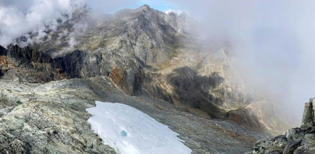 Glacier corona